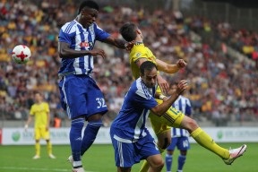 开云电竞平台-联赛战况紧张，球队实力相近谁能取胜(j联赛球队间的关系)