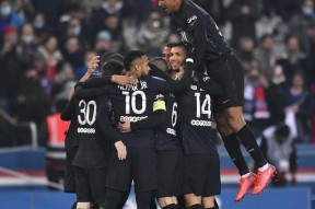 开云电竞-包含梅斯苦战分钟终告失守，法甲豪门火力全开的词条