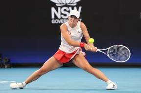 开云电竞官网-美国队女队发挥亮眼,赢得比赛视频