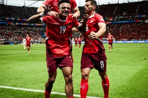 开云电竞-法国力克瑞士，晋级欧锦赛半决赛(法国力克瑞士,晋级欧锦赛半决赛是哪一年)